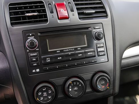 Used 2013 Subaru Crosstrek 2.0i Premium image 19