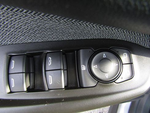Used 2025 Chevrolet TrailBlazer LT FWD image 11