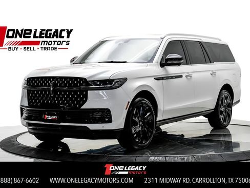 Used 2025 Lincoln Navigator L Black Label AWD/4WD image 1