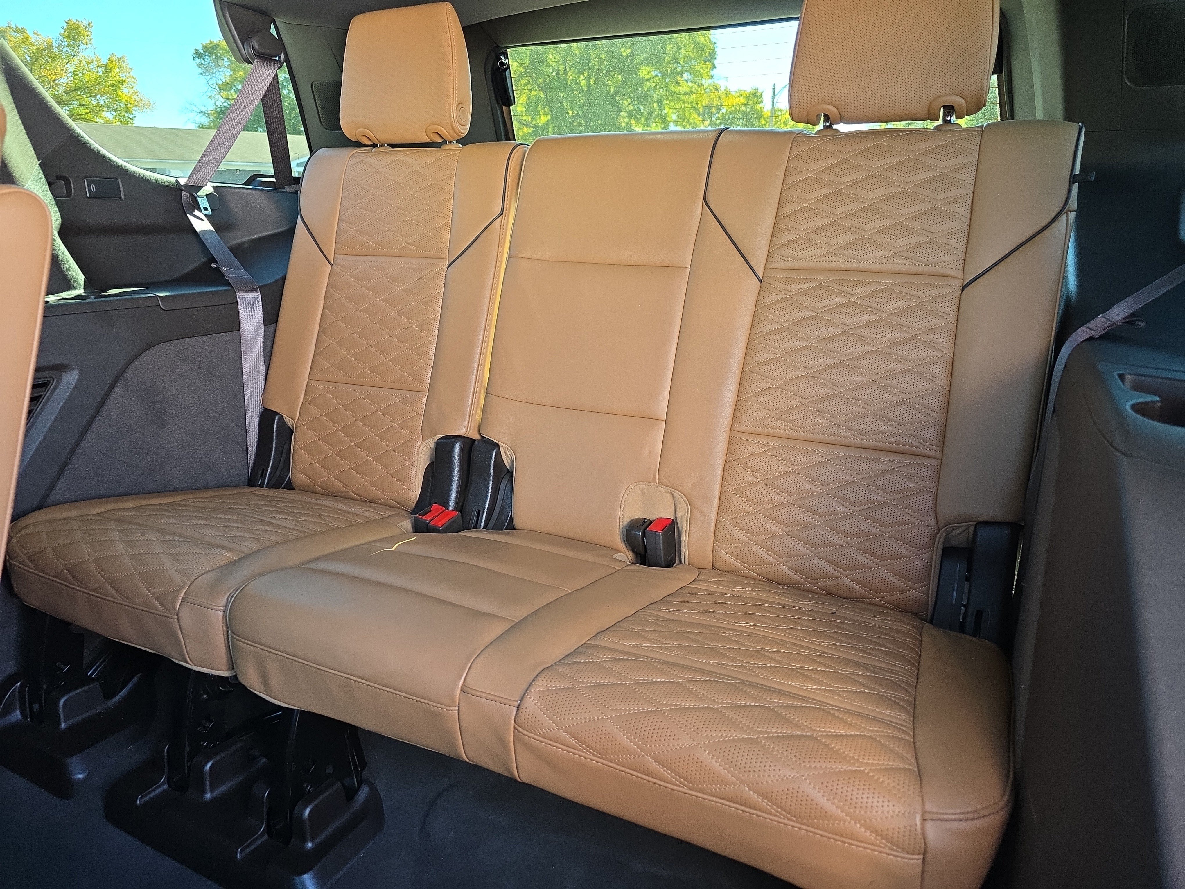 Used 2023 Cadillac Escalade Sport w/ LPO, ONYX Package AWD/4WD image 12