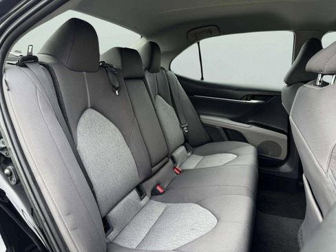 Used 2021 Toyota Camry LE image 42