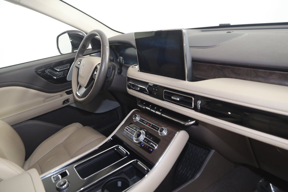 Used 2022 Lincoln Aviator Grand Touring w/ Equipment Group 301A AWD/4WD image 37