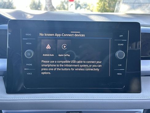 New 2026 Volkswagen Taos SE image 18