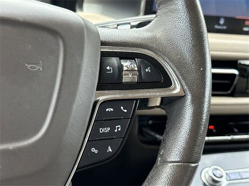 Used 2022 Lincoln Nautilus FWD image 34