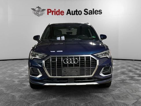 Used 2019 Audi Q3 2.0T Premium Plus w/ Premium Plus Package AWD/4WD image 2