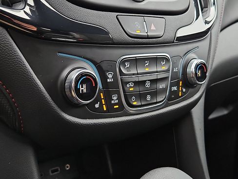 Certified 2023 Chevrolet Equinox RS image 15