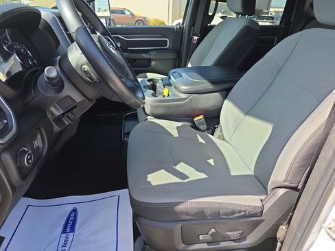 Used 2024 RAM 2500 Big Horn image 24