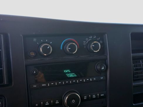 Used 2025 Chevrolet Express 3500 Extended w/ Driver Convenience Package RWD image 14