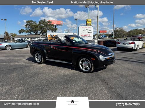 Used 2004 Chevrolet SSR w/ Preferred Equipment Group image 1