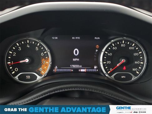 Used 2015 Jeep Renegade Trailhawk w/ Popular Equipment Group image 13