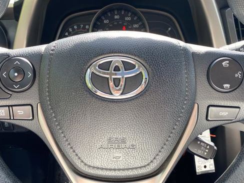 Used 2014 Toyota RAV4 XLE AWD/4WD image 16
