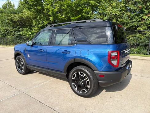 Used 2023 Ford Bronco Sport Outer Banks w/ Tech Package AWD/4WD image 5