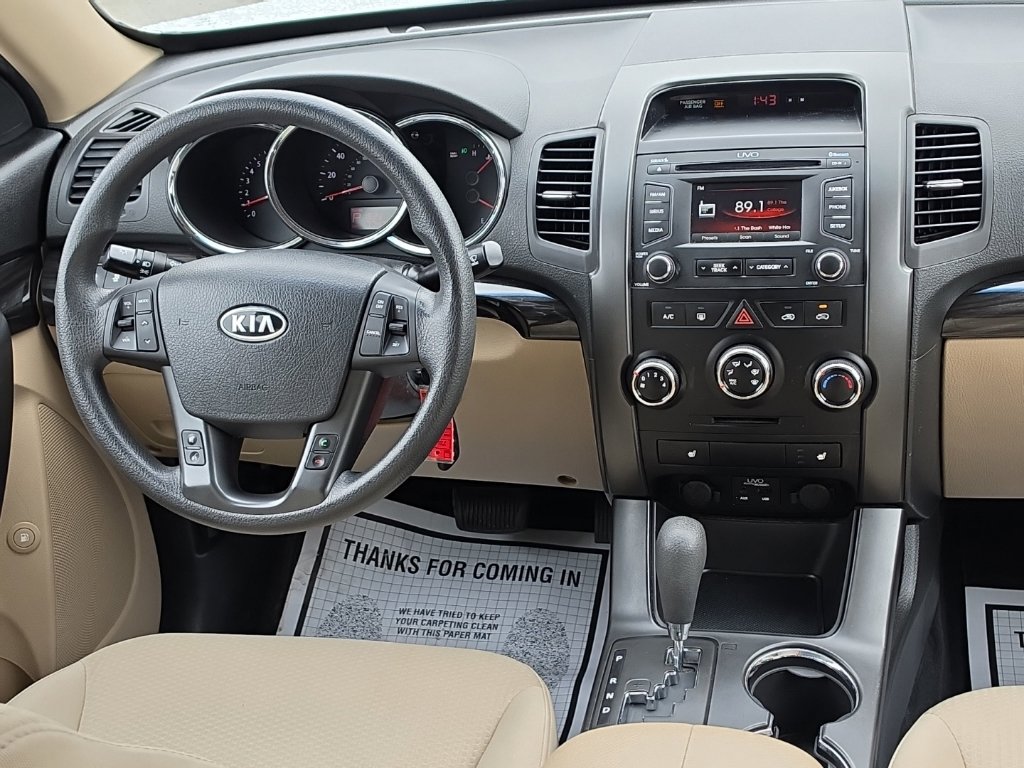 Used 2013 Kia Sorento LX w/ Convenience Pkg FWD image 19