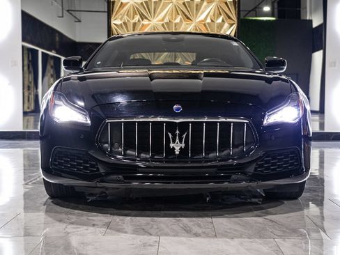 Used 2019 Maserati Quattroporte S Q4 AWD/4WD image 3