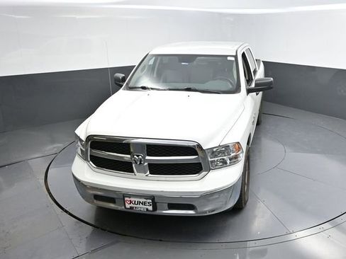 Used 2020 RAM 1500 Tradesman w/ Chrome Appearance Group image 32