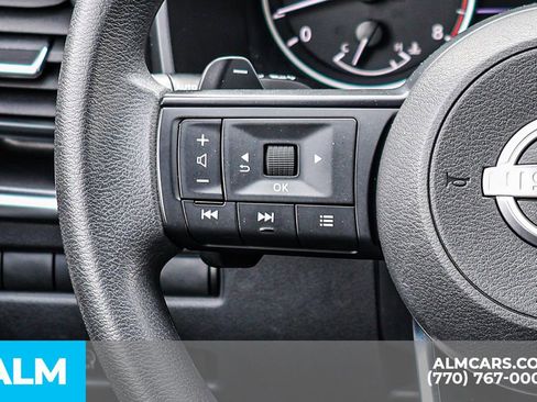 Used 2024 Nissan Rogue SV FWD image 36