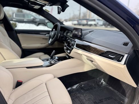 Used 2019 BMW 540i xDrive image 11