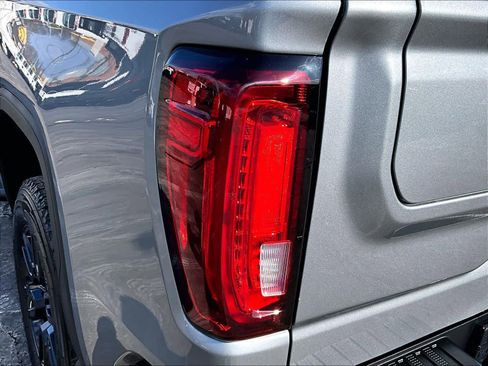 Used 2023 GMC Sierra 1500 AT4 w/ AT4 Preferred Package image 34
