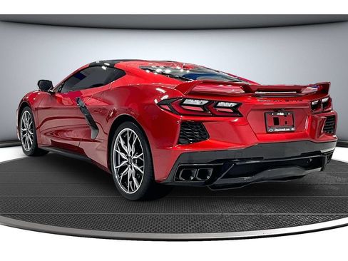 Used 2024 Chevrolet Corvette Stingray Premium Cpe w/ Z51 Performance Package RWD image 17
