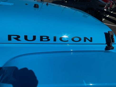 Used 2018 Jeep Wrangler Rubicon w/ Power Convenience Group image 31