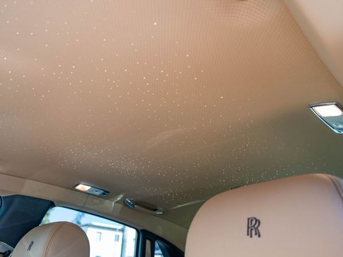 Used 2016 Rolls-Royce Ghost image 17