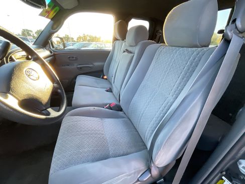 Used 2005 Toyota Tundra SR5 image 16