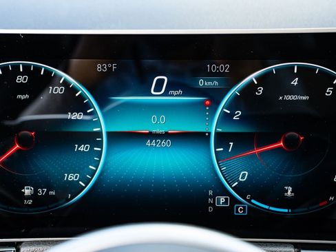 Used 2021 Mercedes-Benz GLA 250 w/ Premium Package image 36