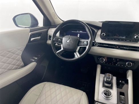 Used 2024 Mitsubishi Outlander SEL image 26
