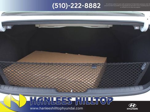 Used 2025 Hyundai Elantra SEL image 10