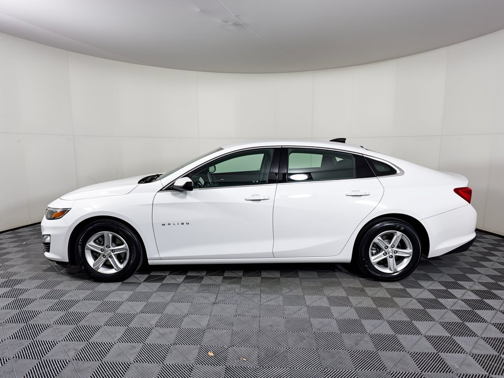 Used 2023 Chevrolet Malibu LS w/ Driver Confidence Package FWD image 2