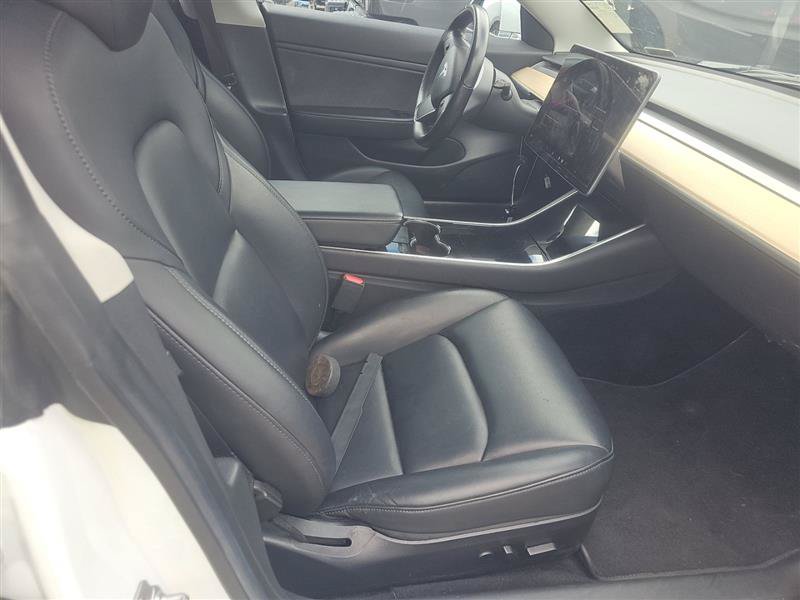Used 2019 Tesla Model 3 Standard Range Plus RWD image 5