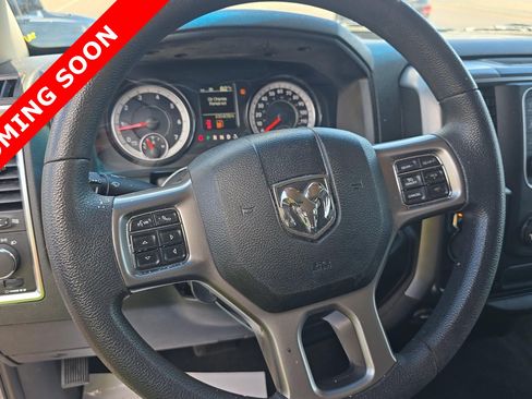 Used 2022 RAM 1500 Classic SLT RWD image 5