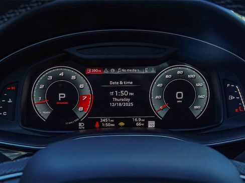 Used 2024 Audi SQ8 Prestige image 24