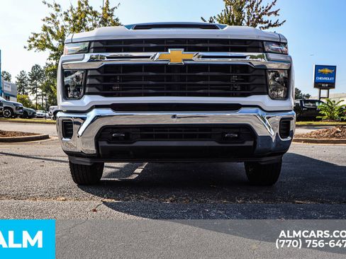 Used 2024 Chevrolet Silverado 2500 LT image 12