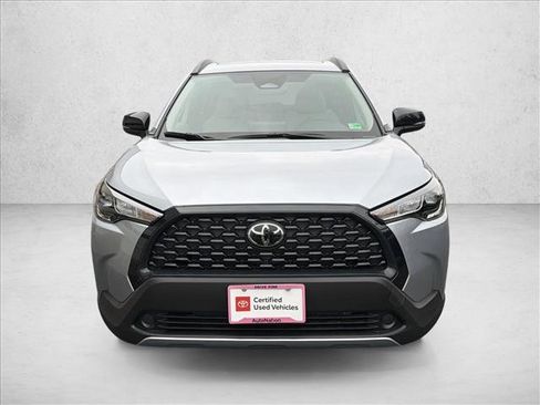 Certified 2025 Toyota Corolla Cross LE image 2