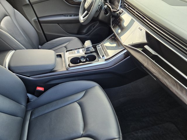 Used 2023 Audi Q8 Premium AWD/4WD image 15