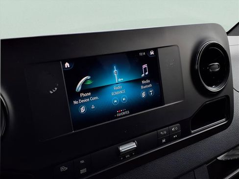 Used 2024 Mercedes-Benz Sprinter 2500 image 22