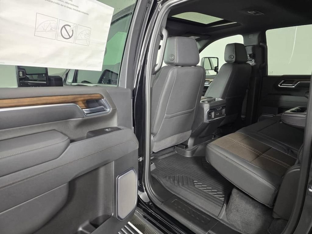 New 2026 Chevrolet Silverado 2500 High Country w/ High Country Premium Package AWD/4WD image 16