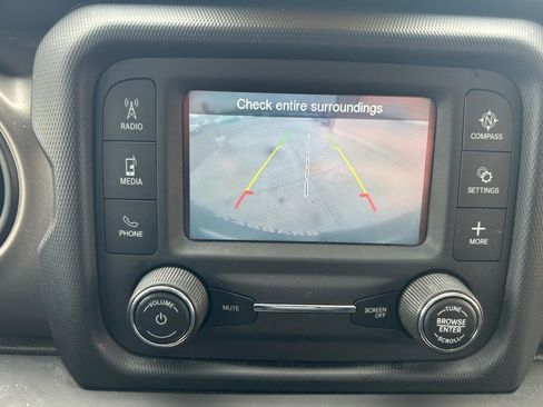 Used 2018 Jeep Wrangler Unlimited Sport S AWD/4WD image 23