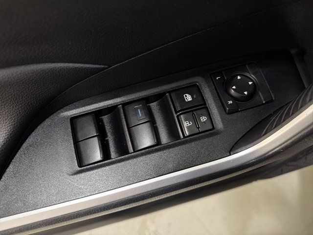 Used 2024 Toyota RAV4 LE AWD/4WD image 17