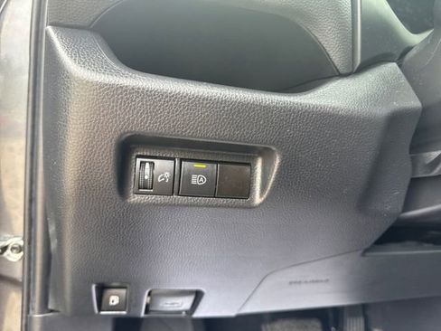 Used 2024 Toyota RAV4 SE AWD/4WD image 18