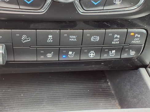 Used 2018 RAM 2500 Laramie w/ Sport Appearance Group image 16