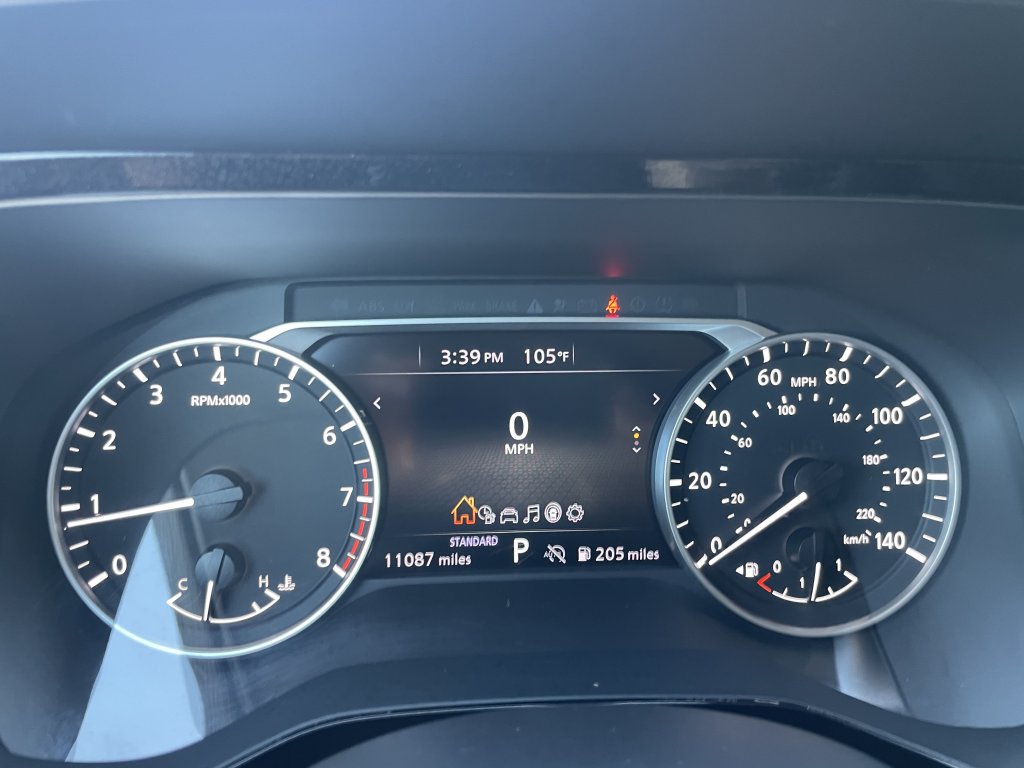Used 2024 Nissan Pathfinder SV w/ Lighting Package (N92) FWD image 32