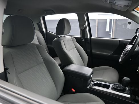 Used 2019 Toyota Tacoma SR5 image 22
