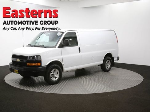 Used 2021 Chevrolet Express 2500 w/ Driver Convenience Package RWD image 53