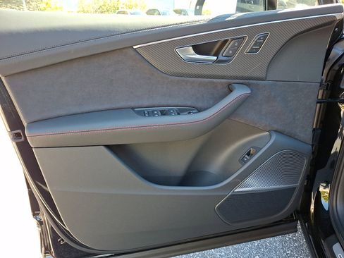 New 2026 Audi SQ7 Prestige image 8