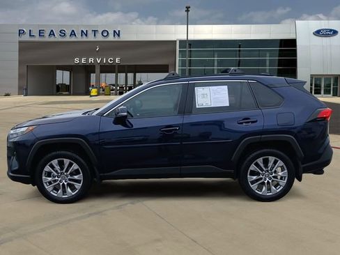 Used 2024 Toyota RAV4 XLE Premium image 2