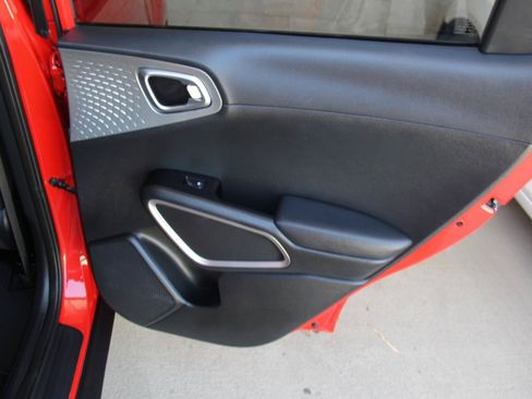Used 2022 Kia Soul LX w/ Technology Package FWD image 26