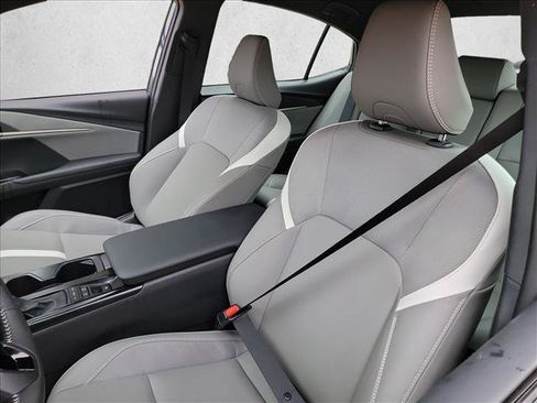 Used 2026 Toyota Camry SE w/ Convenience Package FWD image 13