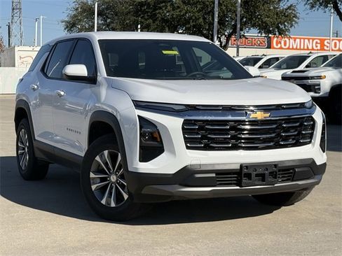 New 2026 Chevrolet Equinox LT w/ Convenience Package II image 2